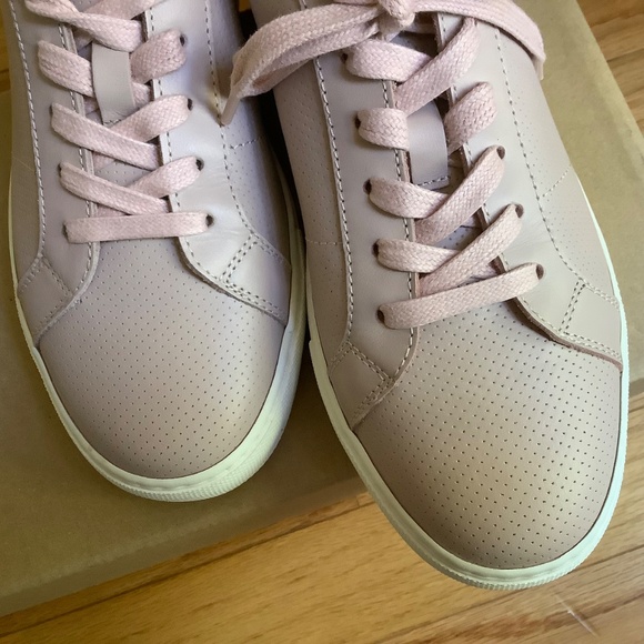 GREATS The Royale Perforated Leather Sneaker Blush SZ 9.5 - Picture 4 of 16